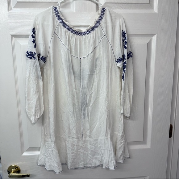 Wallflower White Tunic with Blue Embroidery - Picture 4 of 4